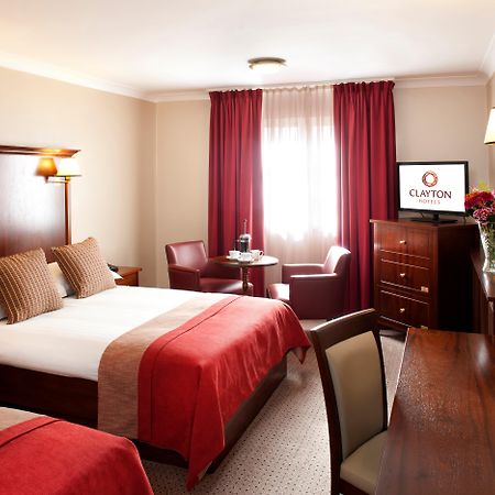 เคลย์ตัน โฮเต็ล บอลส์บริดจ์ Hotel ดับลิน ภายนอก รูปภาพ