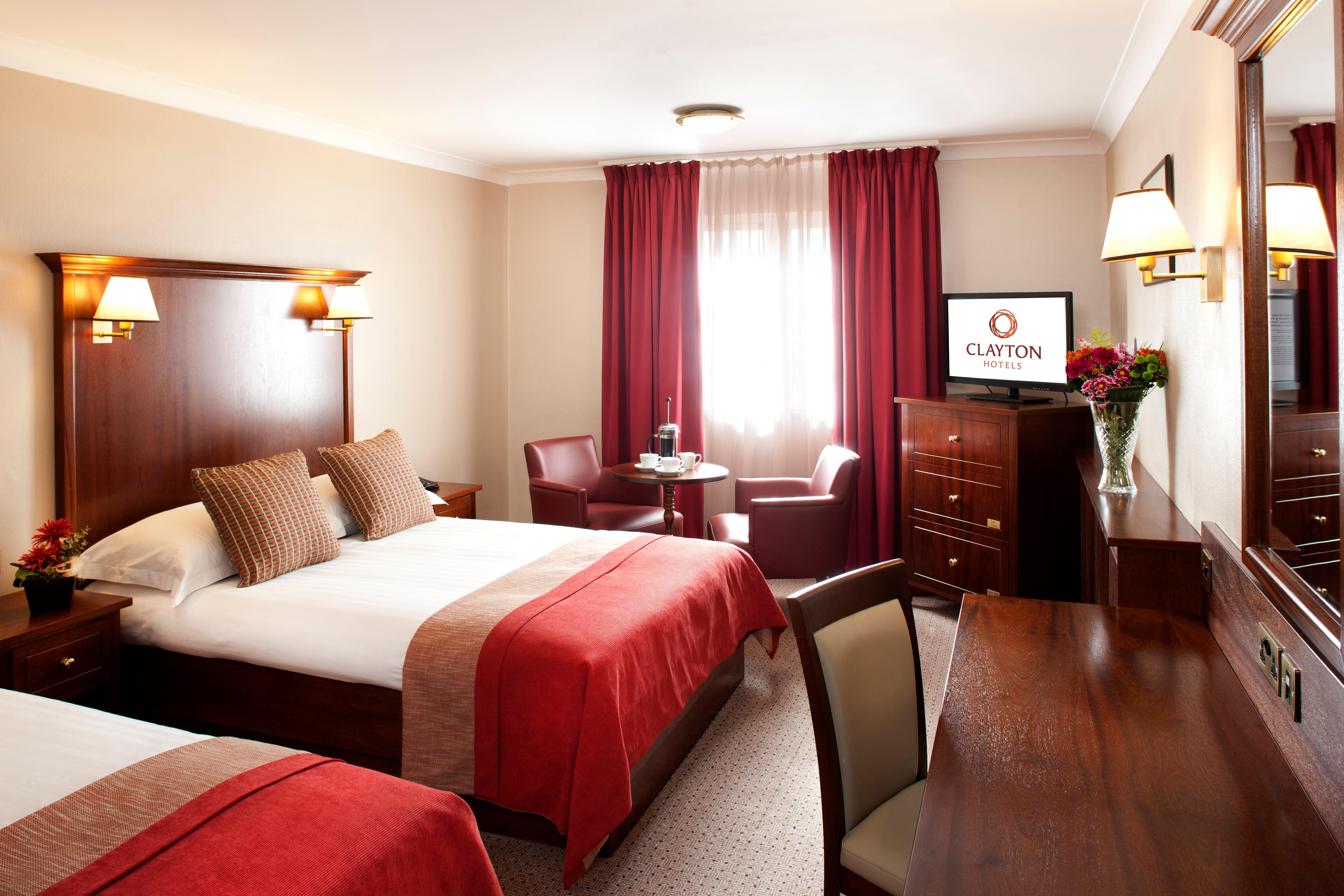 เคลย์ตัน โฮเต็ล บอลส์บริดจ์ Hotel ดับลิน ภายนอก รูปภาพ