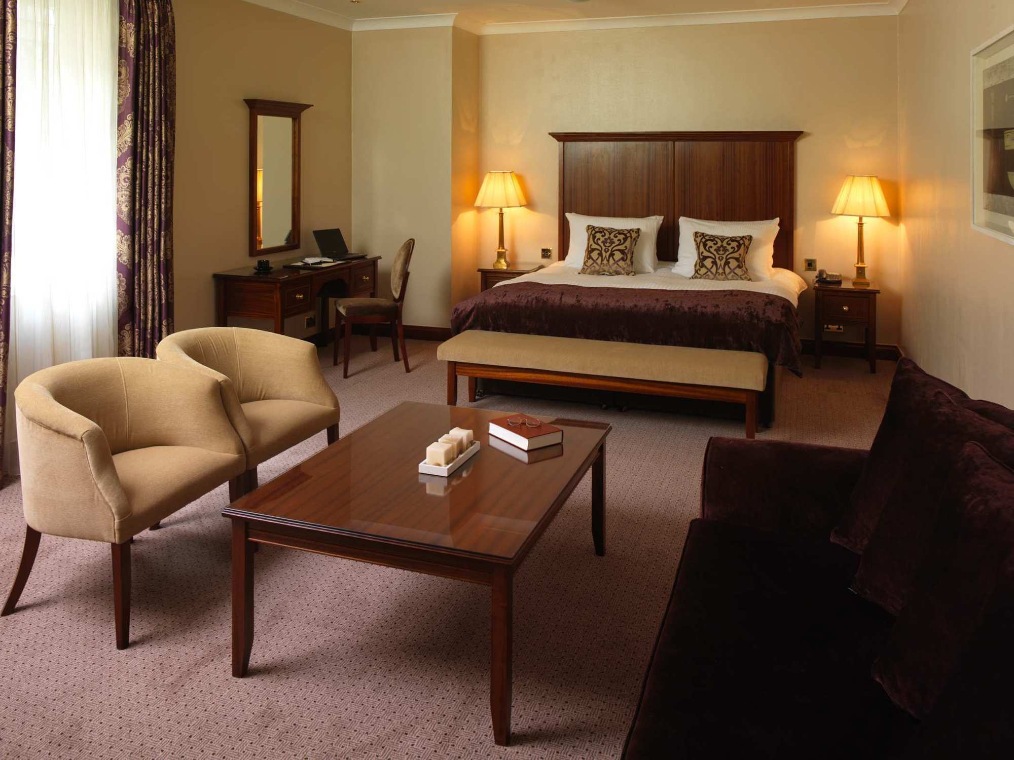 เคลย์ตัน โฮเต็ล บอลส์บริดจ์ Hotel ดับลิน ภายนอก รูปภาพ