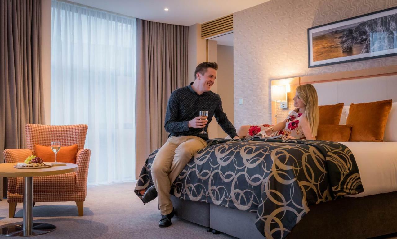 เคลย์ตัน โฮเต็ล บอลส์บริดจ์ Hotel ดับลิน ภายนอก รูปภาพ